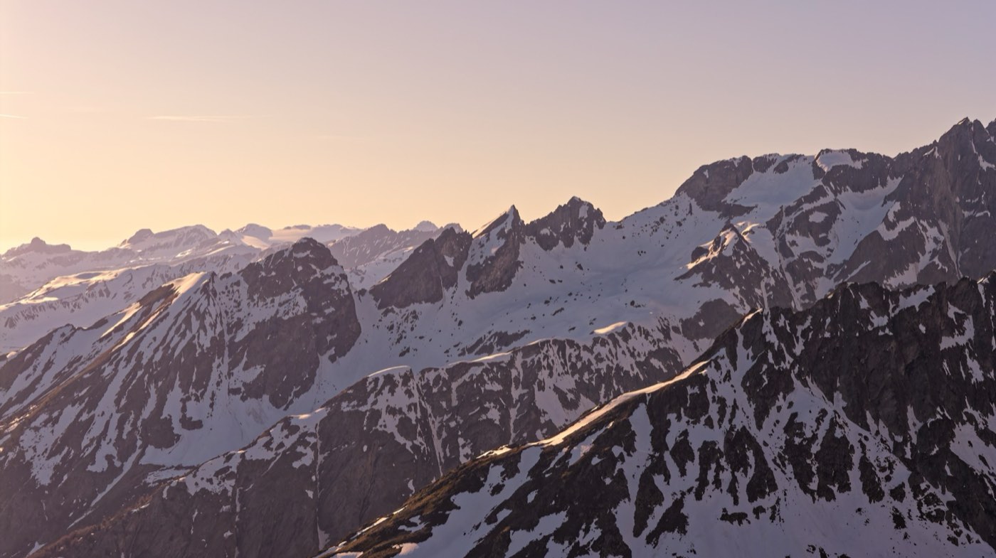 Los Alpes berneses al atardecer